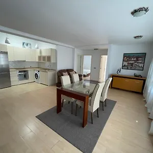https://casa-del-bienestar-mala.in-canary-islands.com