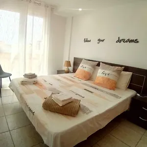 https://mimmomax.adeje-hotels.com
